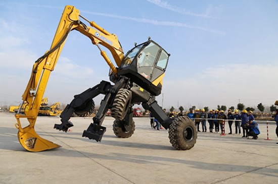 重機・建機の珍(陳) 百景】油圧ショベルの変わり種をご紹介。